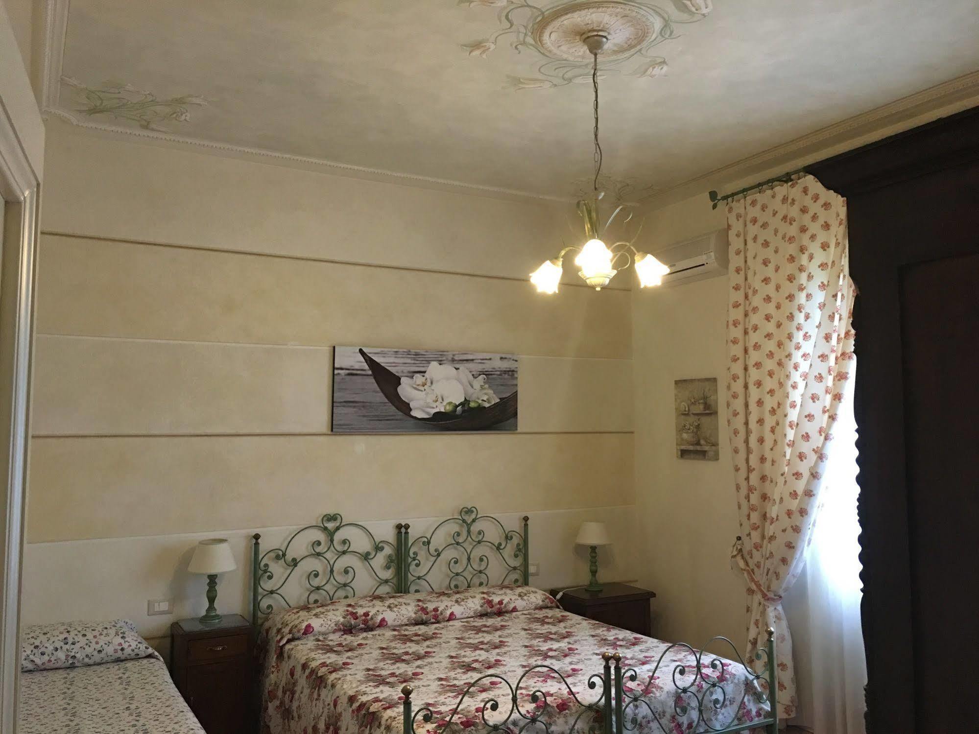 Affittacamere La Casa Di Ugo Ciglione Екстер'єр фото